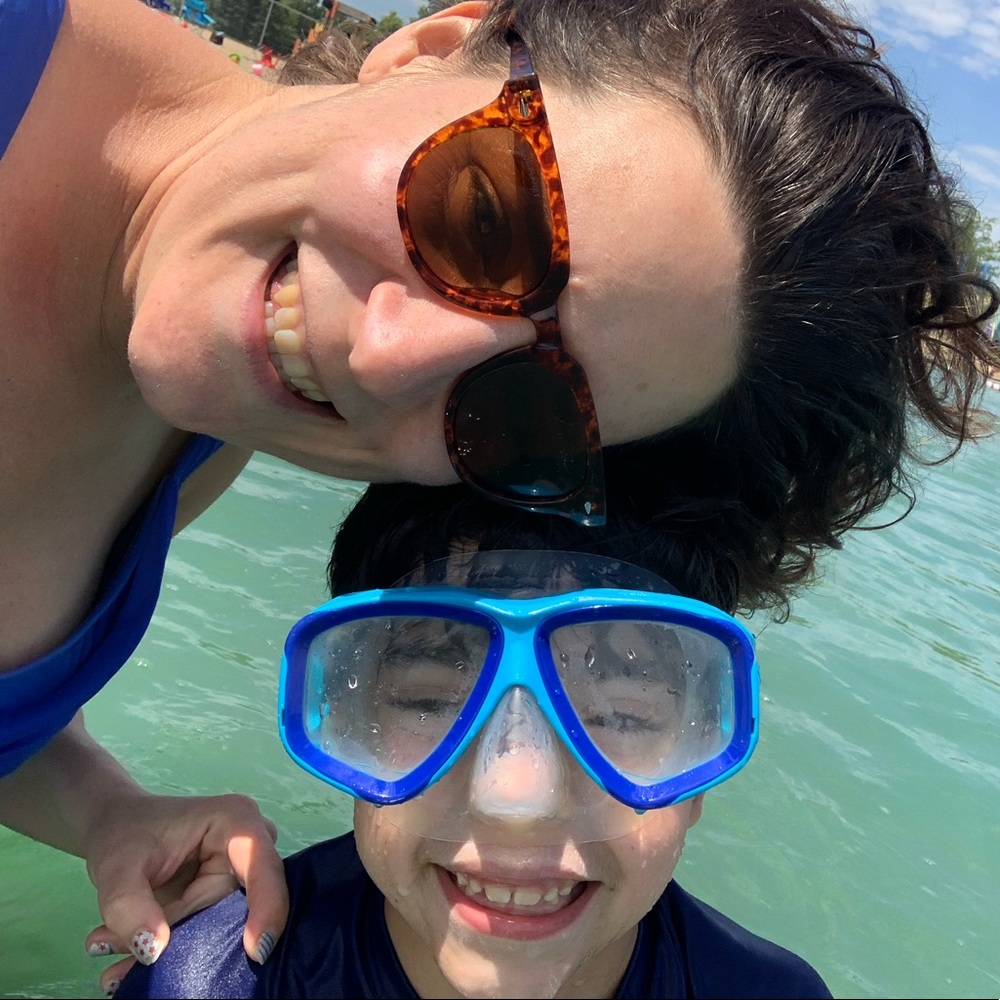 Meet your Posher, Kelly